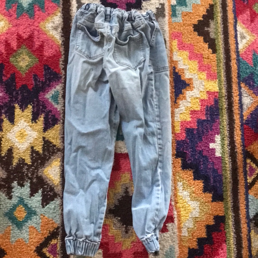 Blue jeans - Picture 2 of 3